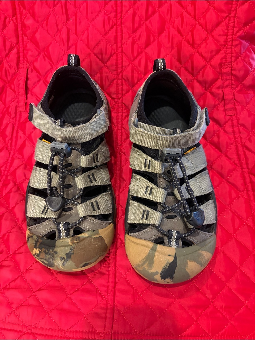 Keen Kids Camo Toe Sandals in Olive and Tan
